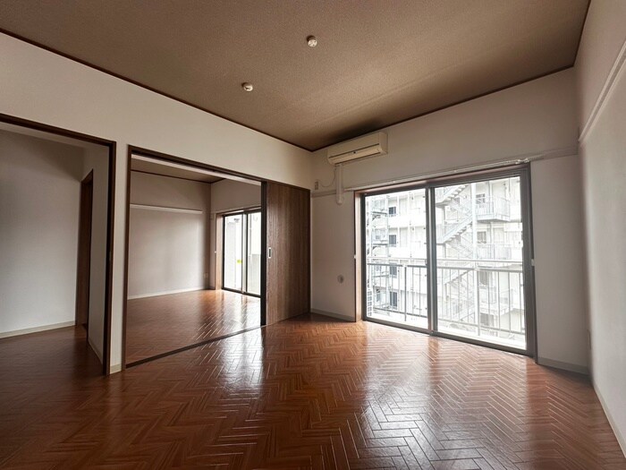 テレパレス榴ヶ岡1号棟の物件内観写真