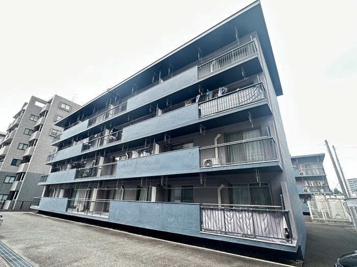 テレパレス榴ヶ岡1号棟の物件外観写真