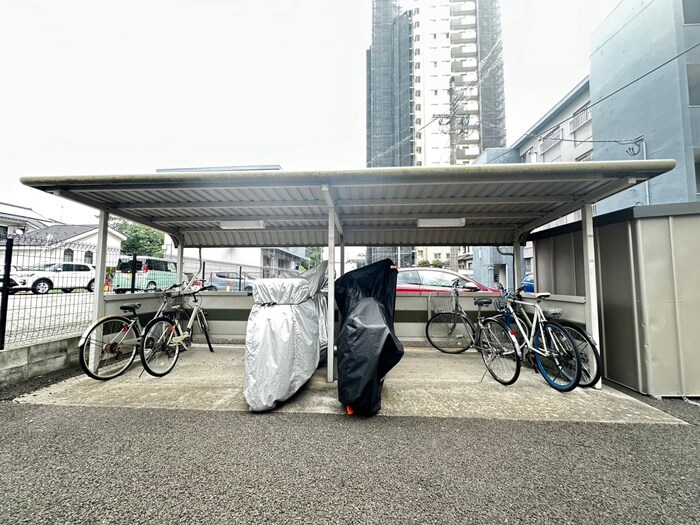 テレパレス榴ヶ岡1号棟の物件外観写真