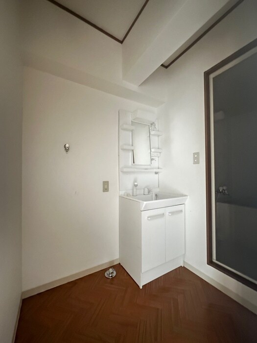 テレパレス榴ヶ岡1号棟の物件内観写真