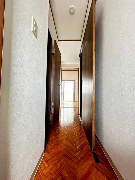 テレパレス榴ヶ岡1号棟の物件内観写真