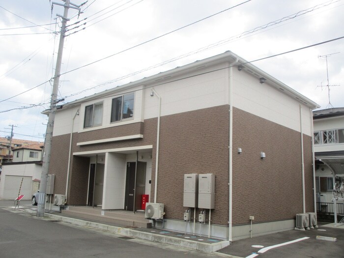 アドニスパークの物件外観写真