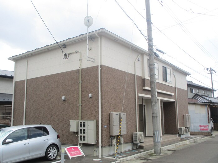 アドニスパークの物件外観写真