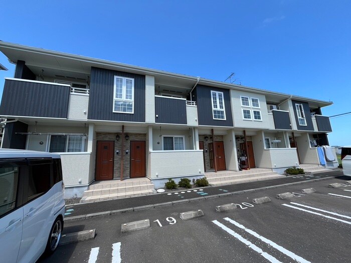 カーサ・ドマーニⅡの物件外観写真