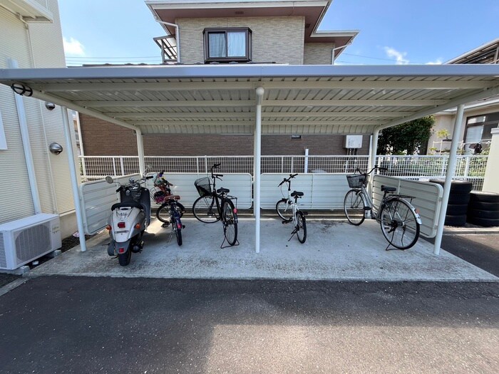 カーサ・ドマーニⅡの物件外観写真