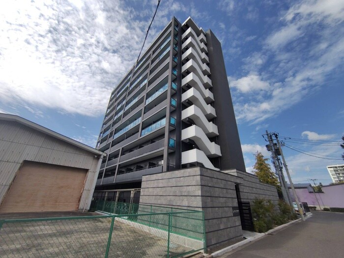 ﾙｱｰﾅ･ｴｰﾙ･ﾚｼﾞﾃﾞﾝｽ卸町の物件外観写真