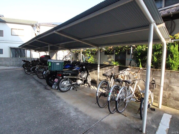 カルチェ堀田の物件外観写真