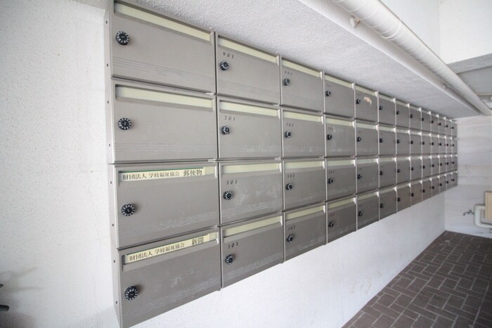 鷹ノ橋マンションの物件外観写真