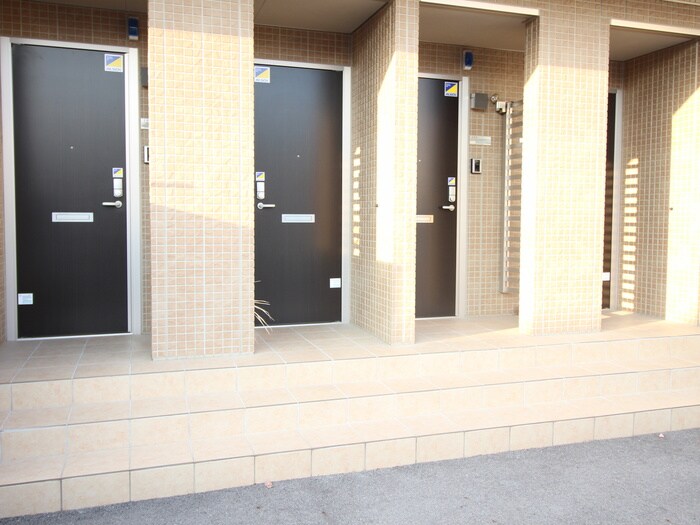 グランディール東原Ｅ棟の物件外観写真