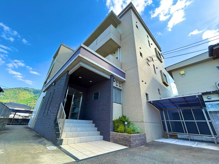 ダブルス可部南の物件外観写真