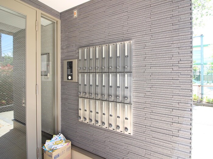 アプローズかにやの物件外観写真