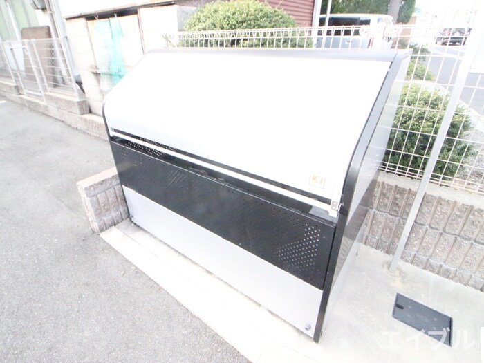 イースト　オーブの物件外観写真