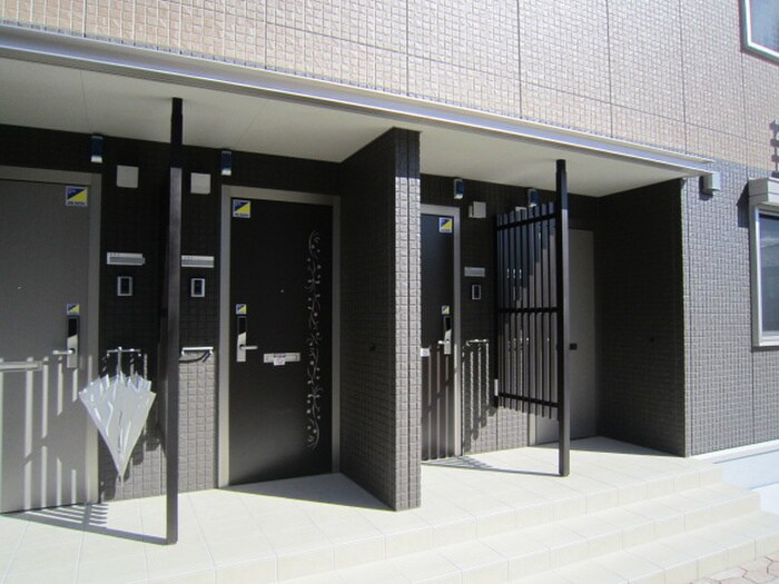 アザレアの物件外観写真