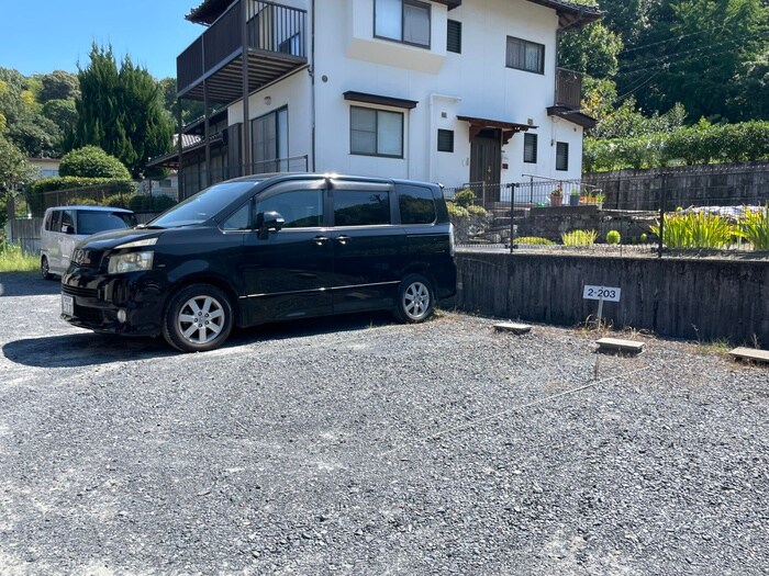 カタヤマB館の物件外観写真