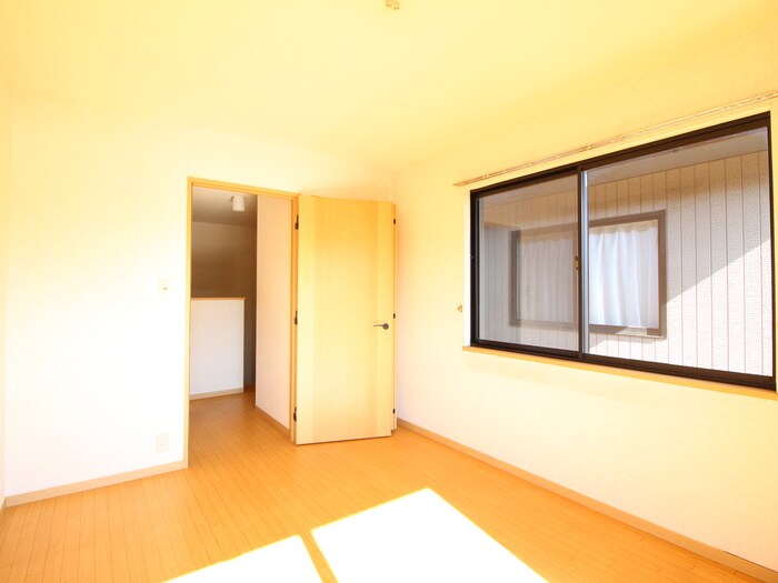 カタヤマB館の物件内観写真