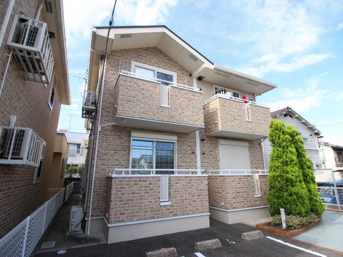 シャン・ド・フル－ル・タマキの物件外観写真