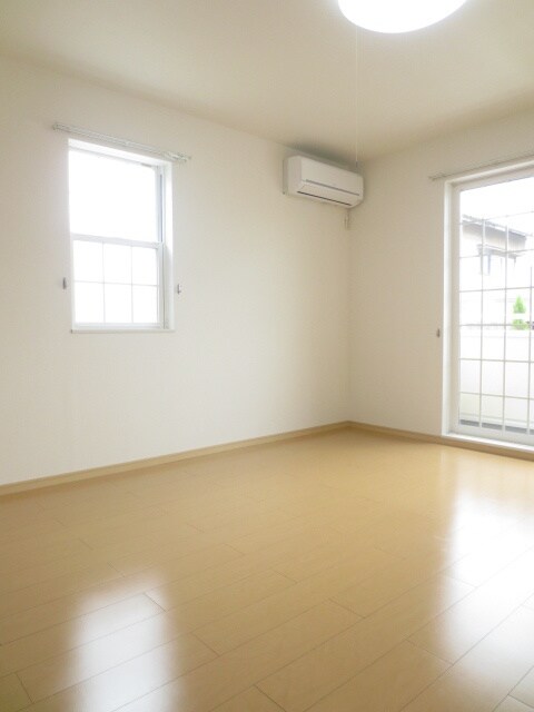 シャン・ド・フル－ル・タマキの物件内観写真