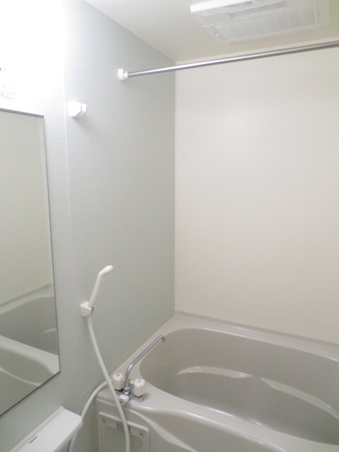 シャン・ド・フル－ル・タマキの物件内観写真