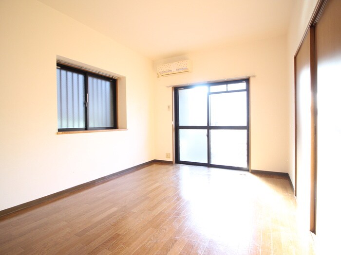 サラマンカビルの物件内観写真