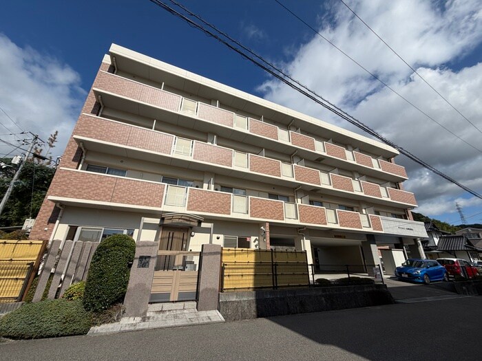 サンシャインＫＡＷＡＯＫＡの物件外観写真