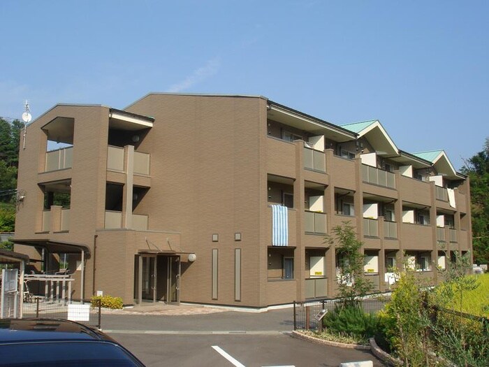 ヌーヴェル・ブリーゼの物件外観写真