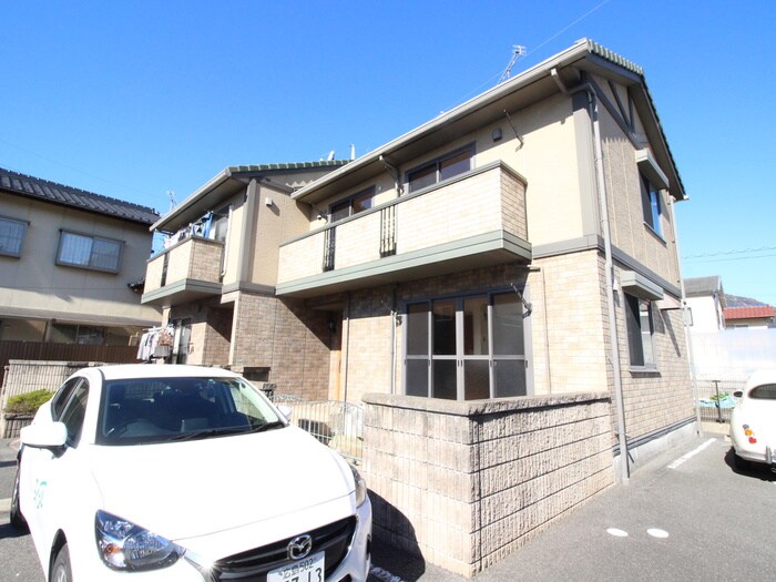 グランシャリオＡ棟の物件外観写真