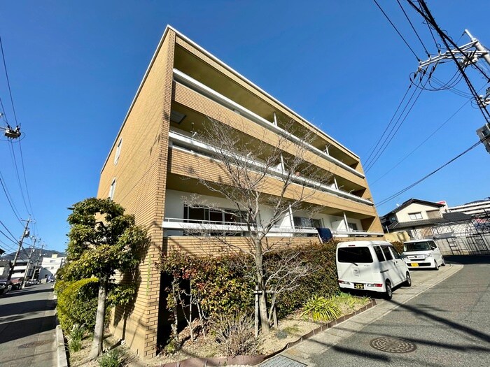 サニーマンション西田の物件外観写真