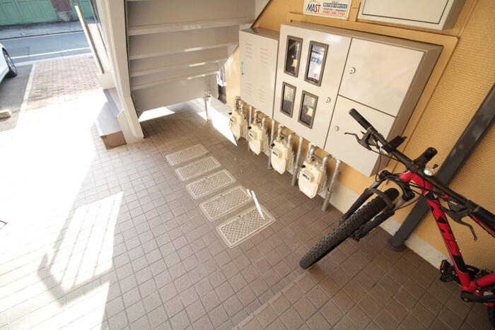 シャーメゾン学園前の物件外観写真