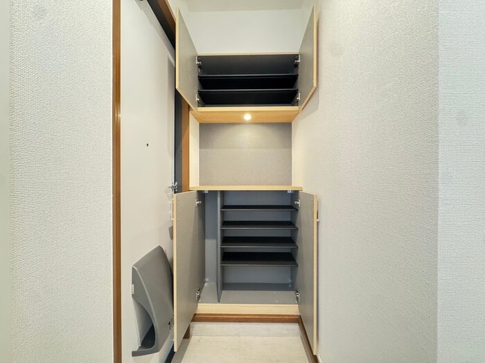 シャーメゾン学園前の物件内観写真