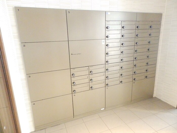 リモッカ大手町の物件外観写真