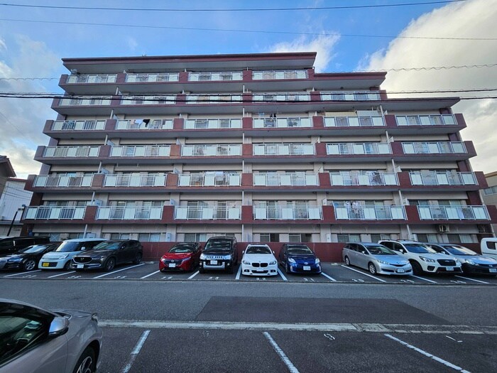 ロイヤルビューの物件外観写真