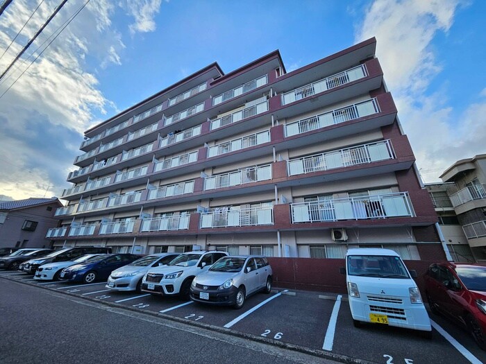 ロイヤルビューの物件外観写真