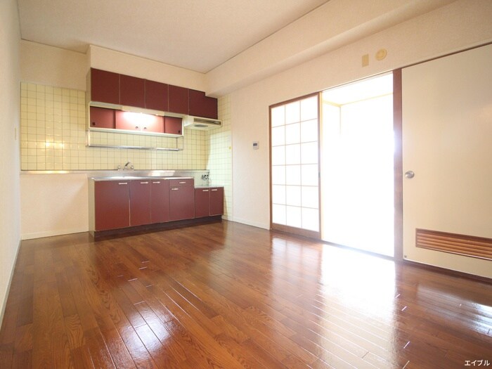 ロイヤルビューの物件内観写真