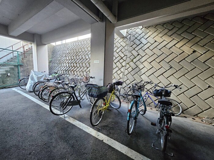 ロイヤルビューの物件外観写真