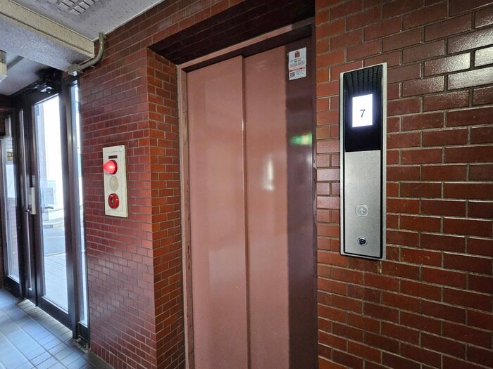 ロイヤルビューの物件外観写真