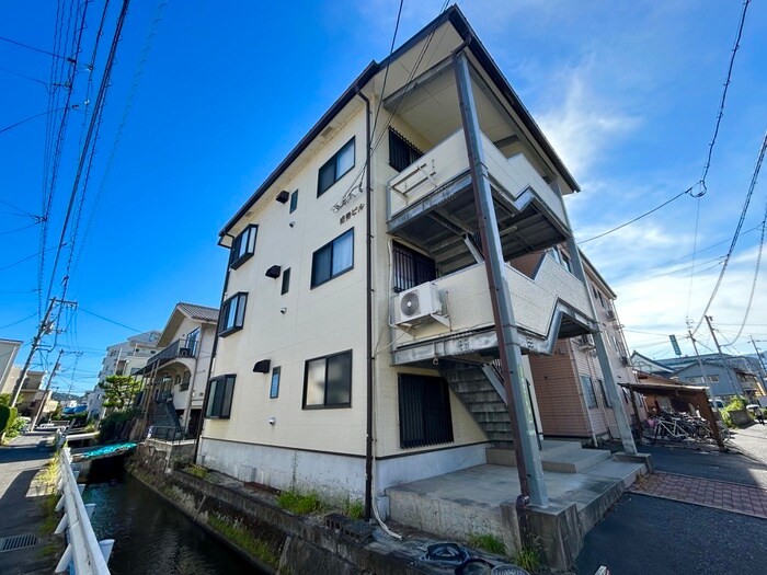 Ｊ・Ｈマンションの物件外観写真