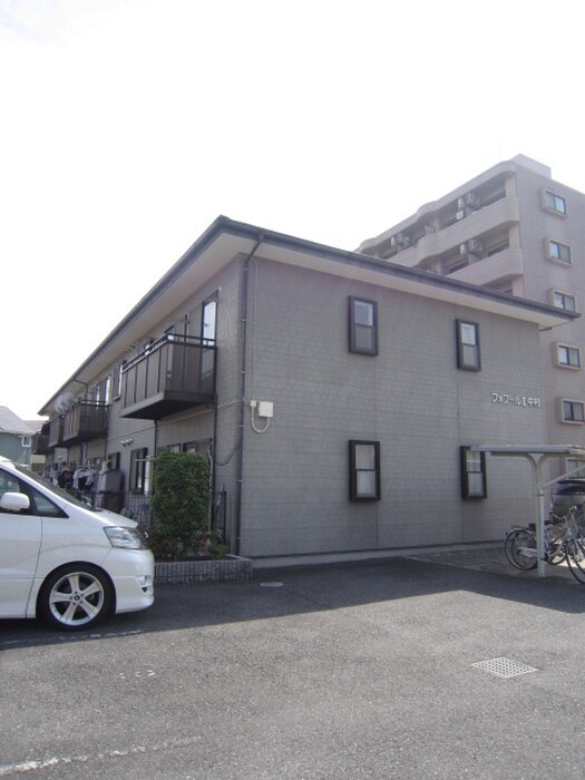 フォブールⅡ中村の物件外観写真
