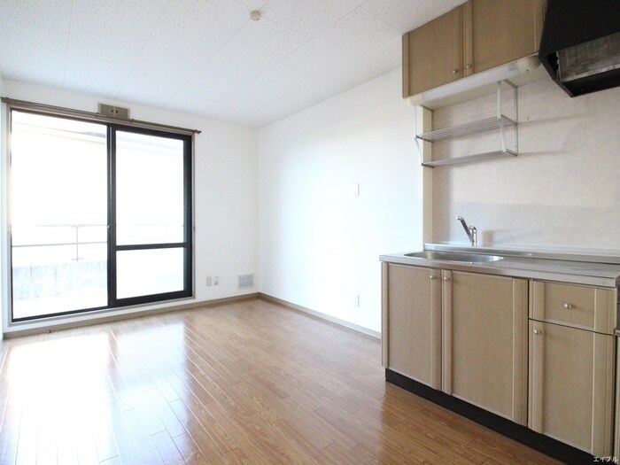 サンガーデン西山本Ｂ棟の物件内観写真