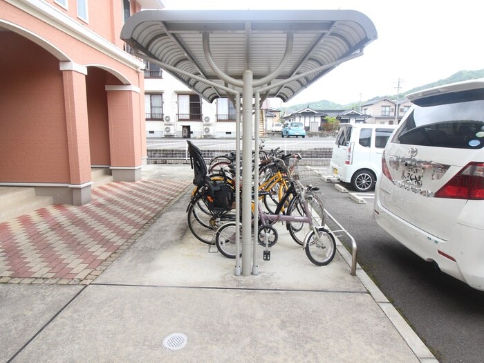 フレイム雪の物件外観写真