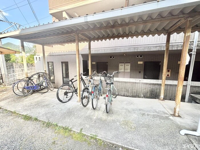 サクセス若葉の物件外観写真