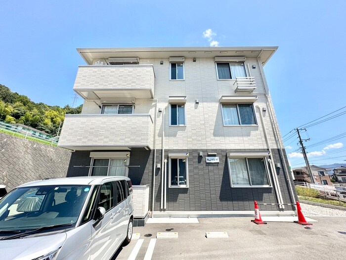 リオッサの物件外観写真