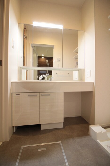 ミルフォード白島の物件内観写真