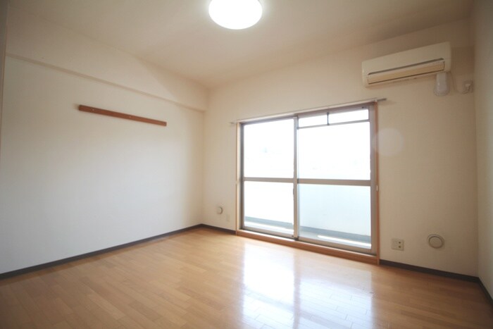 ドミトリー庚午弐番館の物件内観写真