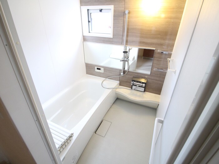 ラ・メゾン・アンソレイエの物件内観写真