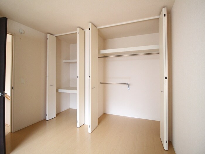 ラ・メゾン・アンソレイエの物件内観写真