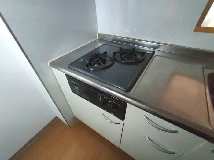 グラビスコ－ト国泰寺の物件内観写真