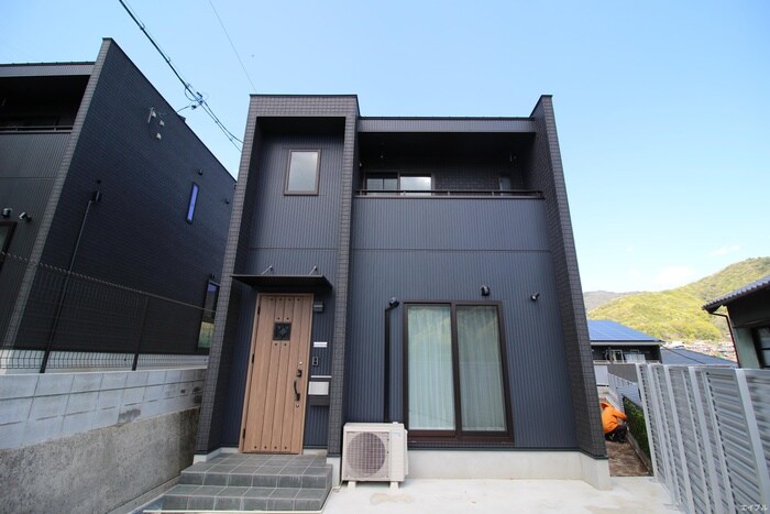 Casita　Blue　A棟の物件外観写真