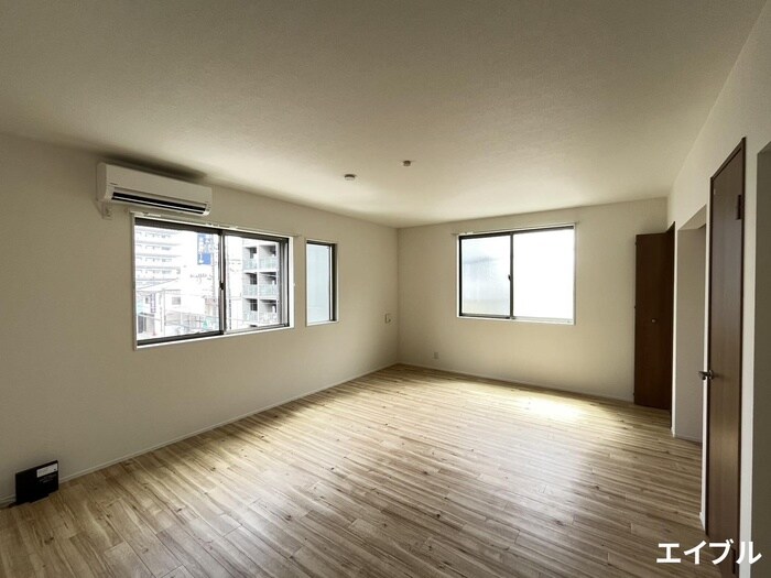 レーブハウス楽々園の物件内観写真