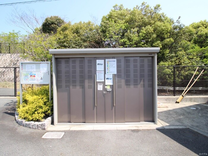 ラ・リューアBの物件外観写真