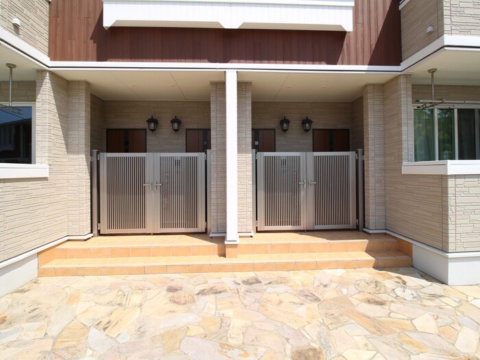 ラ・リューアBの物件外観写真